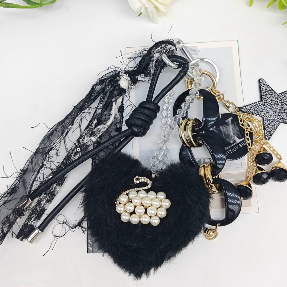 Layered Black Bag Charm Set | Faux Fur, Pearls & Mixed Chains